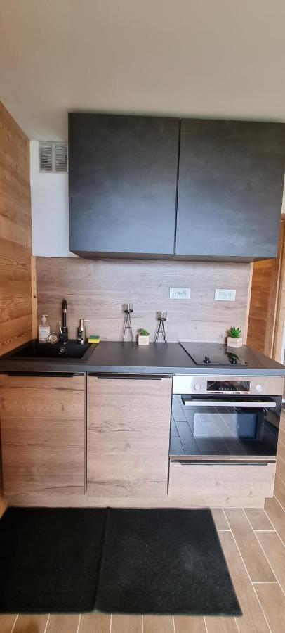 Studio Uissan Pour 5 Personnes A Cote Des Pistes Huez Bagian luar foto