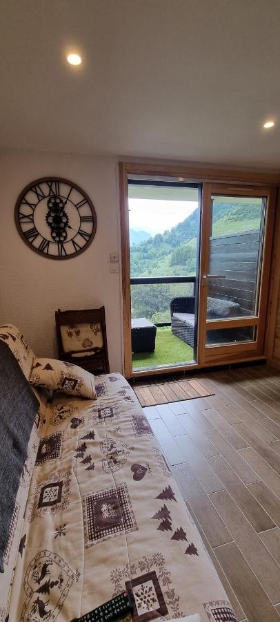 Studio Uissan Pour 5 Personnes A Cote Des Pistes Huez Bagian luar foto