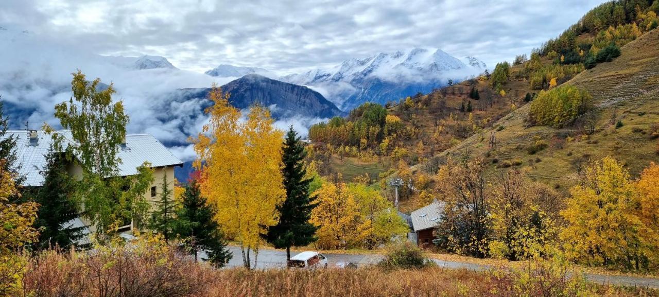 Studio Uissan Pour 5 Personnes A Cote Des Pistes Huez Bagian luar foto